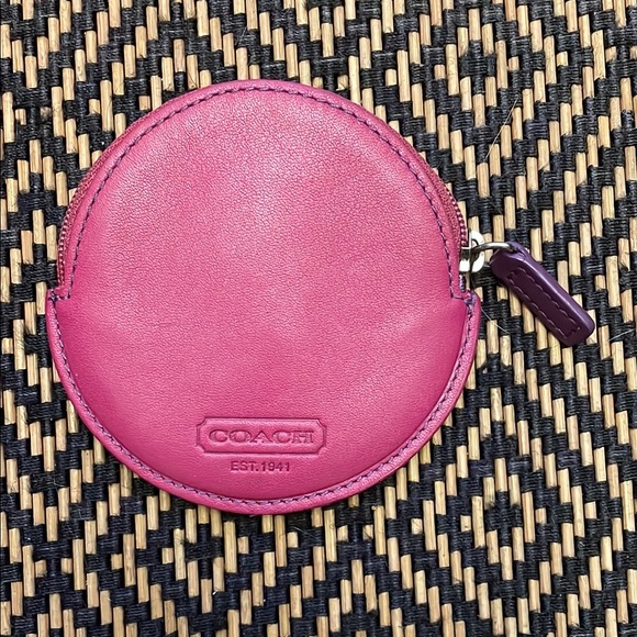 Vintage Y2K Coach polished round Fuchsia and purple Coin Pouch 7808 - Picture 1 of 4